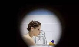 偷窥少女在线观看,窥探青春禁忌的私密世界